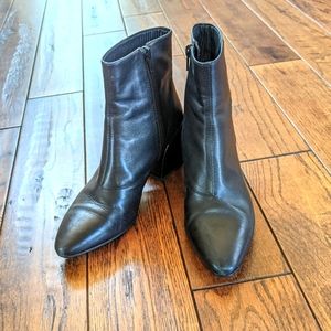 Vagabond black leather ankle boots size 7